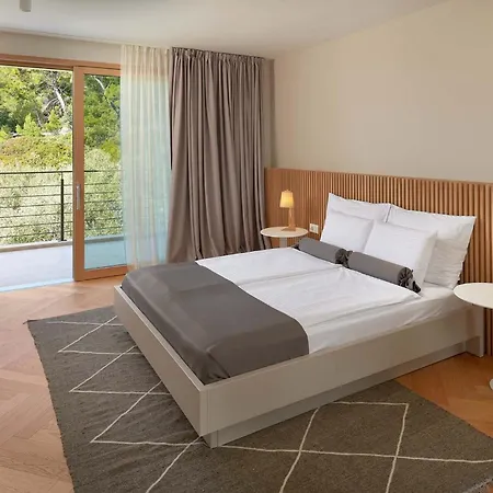 Dazzling Hvar Licita 4 Bedrooms Spacious Sunterrace Fitted With Sunbeds And Parasols Private Outdoor Swimming Pool Shaded, Villa *