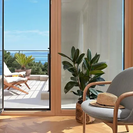 Dazzling Hvar Licita 4 Bedrooms Spacious Sunterrace Fitted With Sunbeds And Parasols Private Outdoor Swimming Pool Shaded, Sveta Nedelja (Hvar)