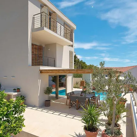Dazzling Hvar Licita 4 Bedrooms Spacious Sunterrace Fitted With Sunbeds And Parasols Private Outdoor Swimming Pool Shaded, *