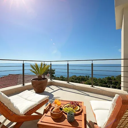 فيلة Dazzling Hvar Licita 4 Bedrooms Spacious Sunterrace Fitted With Sunbeds And Parasols Private Outdoor Swimming Pool Shaded, سفيتا نيدلجا