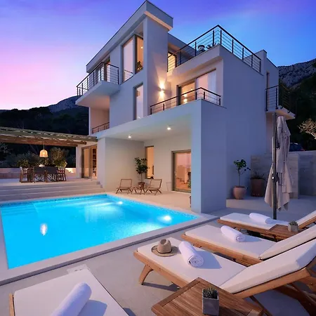 Dazzling Hvar Licita 4 Bedrooms Spacious Sunterrace Fitted With Sunbeds And Parasols Private Outdoor Swimming Pool Shaded, * سفيتا نيدلجا