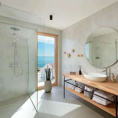 Вилла Dazzling Hvar Licita 4 Bedrooms Spacious Sunterrace Fitted With Sunbeds And Parasols Private Outdoor Swimming Pool Shaded,