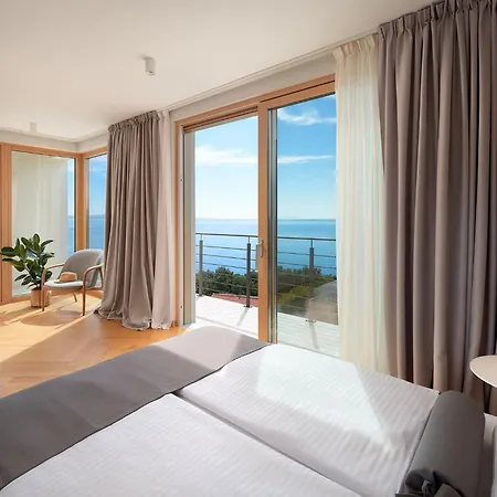 Dazzling Hvar Licita 4 Bedrooms Spacious Sunterrace Fitted With Sunbeds And Parasols Private Outdoor Swimming Pool Shaded, Вилла